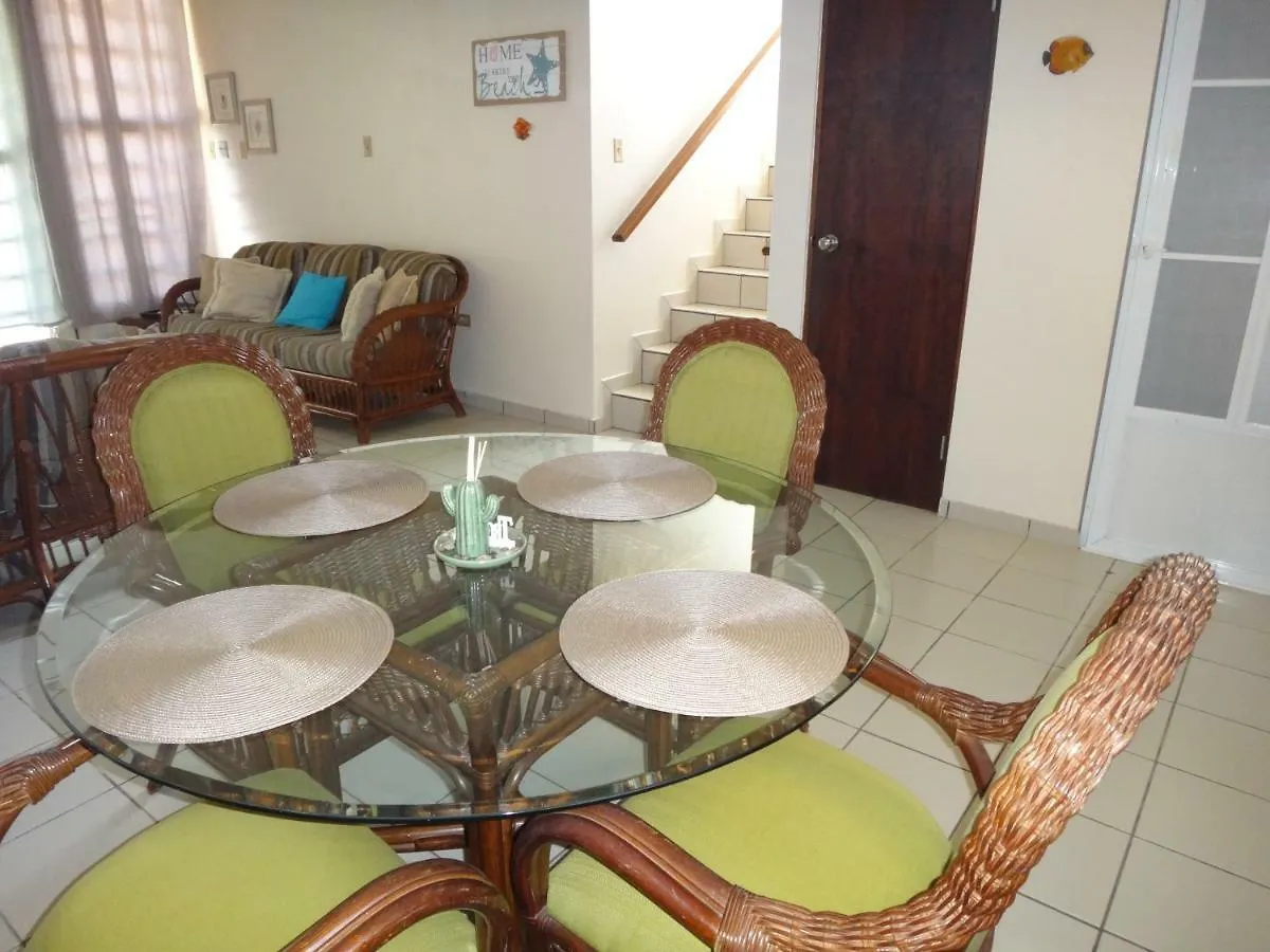 Hébergement de vacances Villa Cayito Sol Parguera Pr à La Parguera Porto Rico